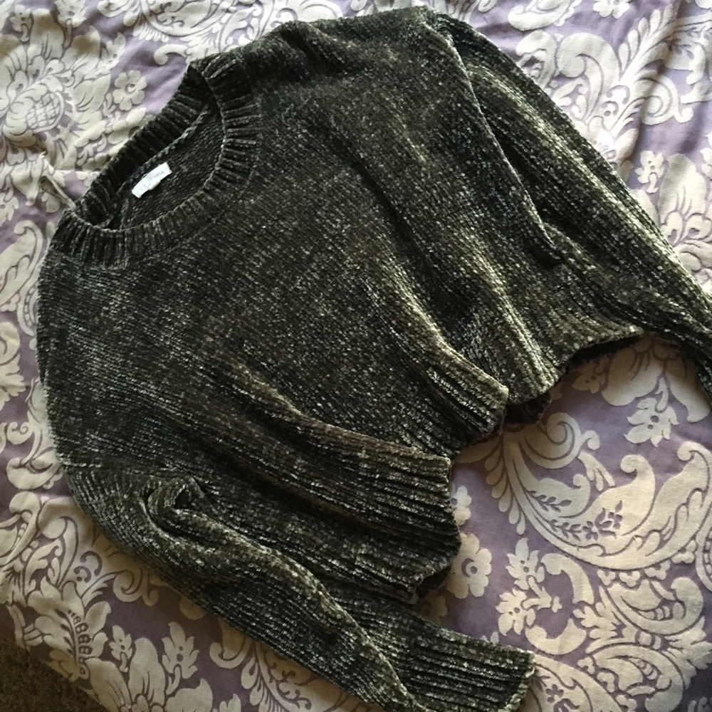 PAC sun cropped top olive green silky sweater